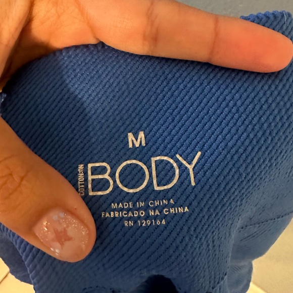 Blue workout shorts - Picture 2 of 2